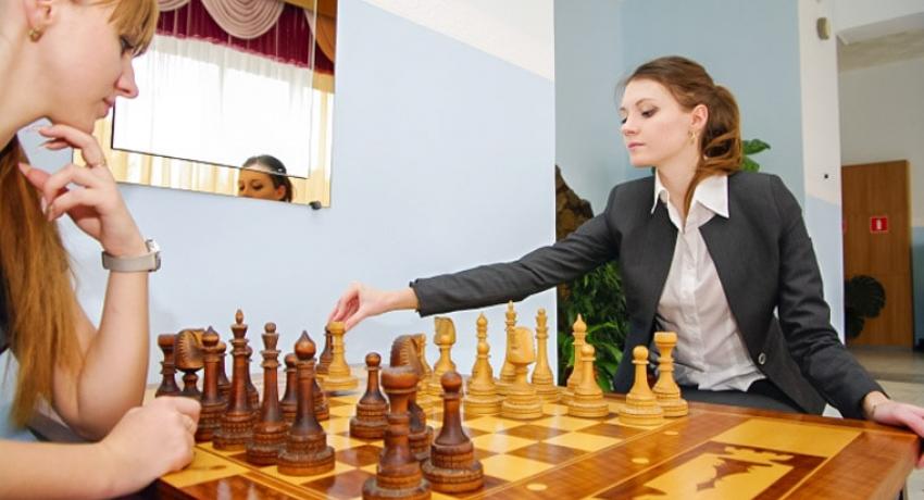 Игра в шахматы в санатории Зори Ставрополья в Пятигорске