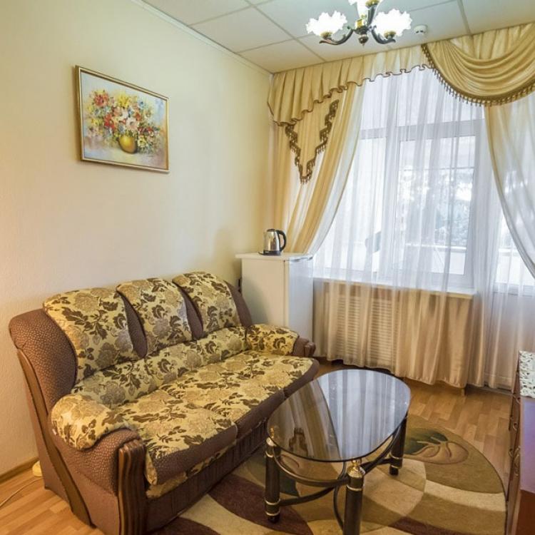 Гостиная 2 местного 2 комнатного 1 категории в санатории Зори Ставрополья в Пятигорске